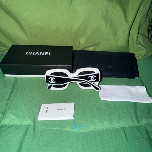 CHANEL Accessories - CHANEL Monochrome Sunglasses with Logo